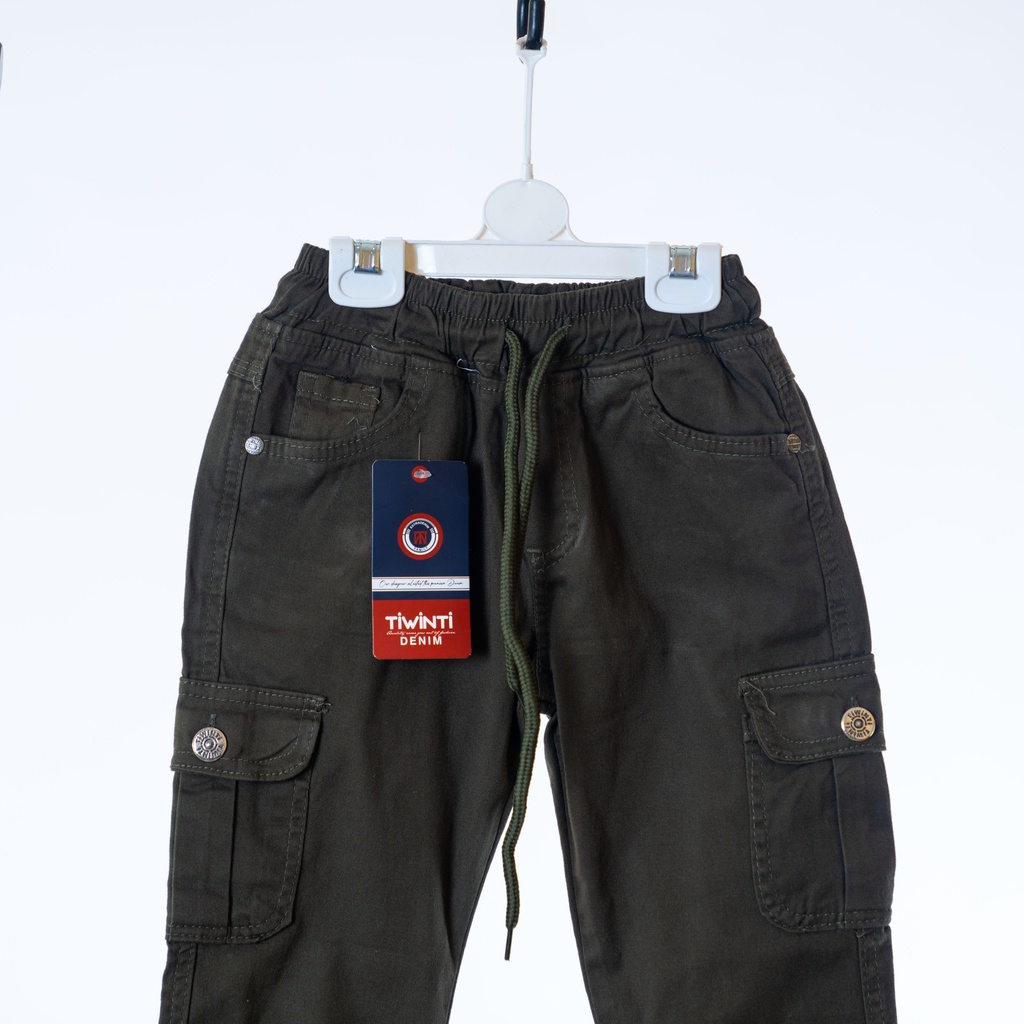 4141 Pantalon cargo kaki vert