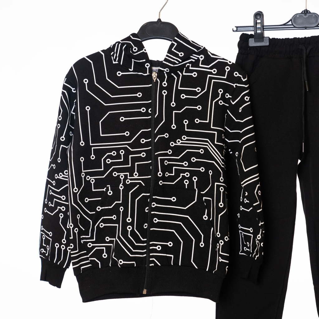 24045 Ensemble jogging noir et blanc BEFORE